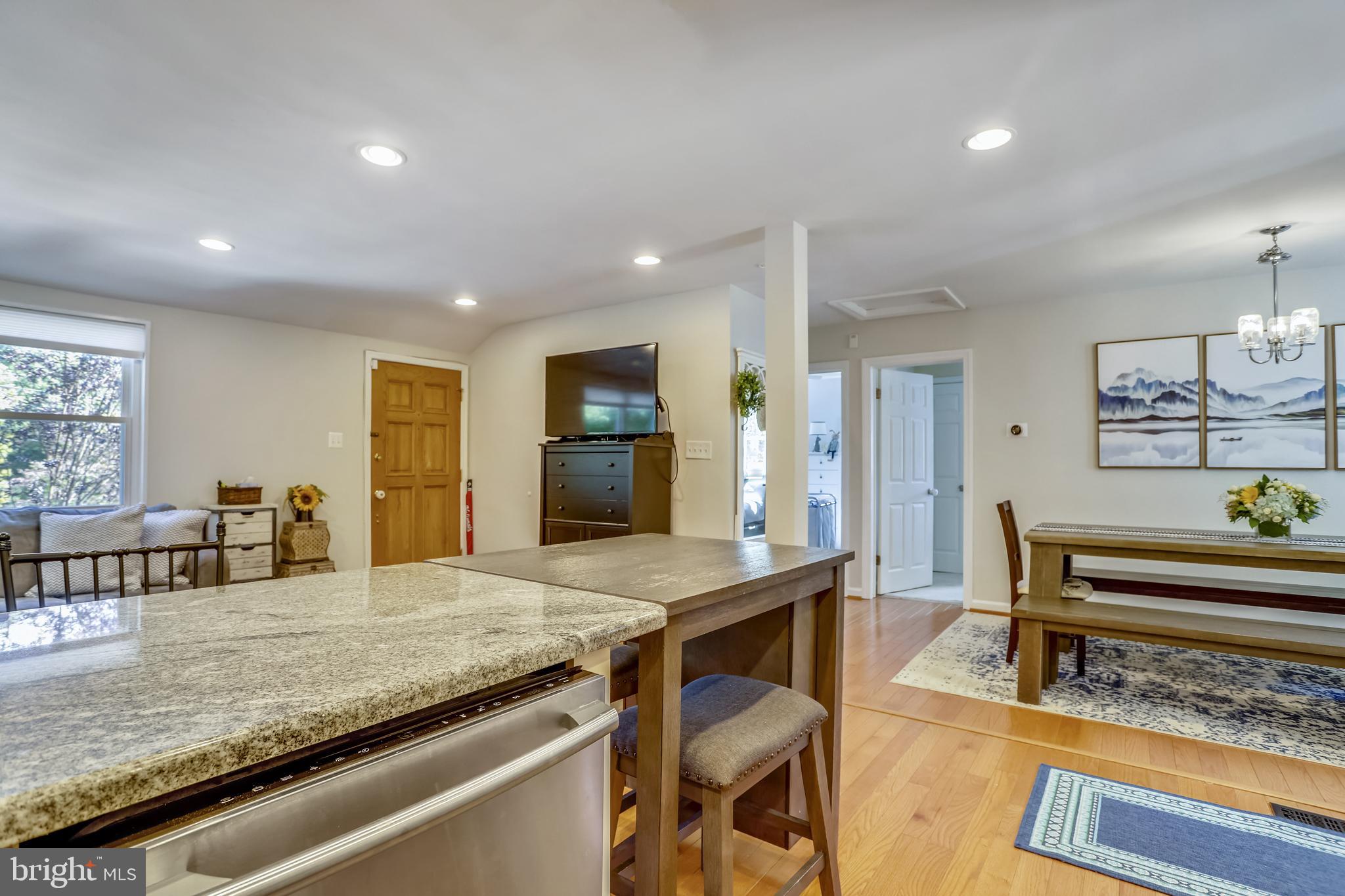 DONNA LEE GARDENS - Residential