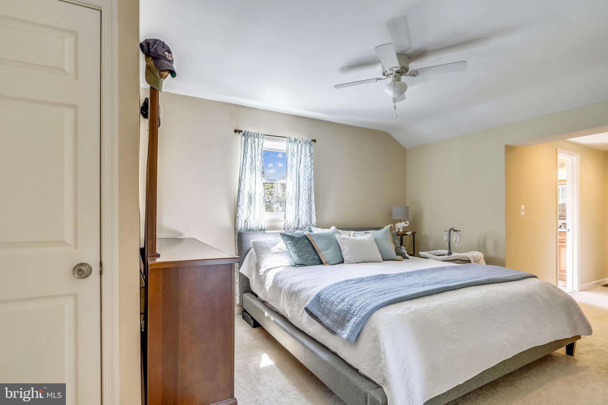DONNA LEE GARDENS - Residential