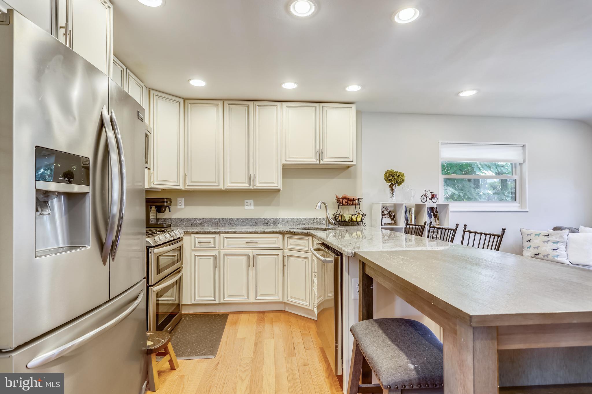 DONNA LEE GARDENS - Residential