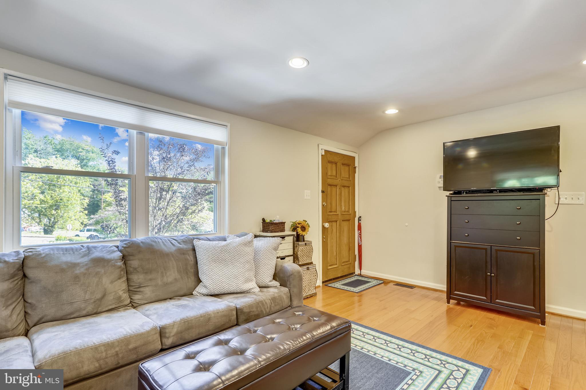 DONNA LEE GARDENS - Residential