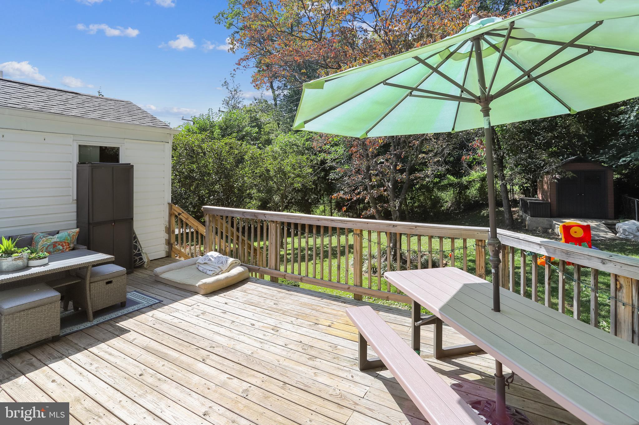 DONNA LEE GARDENS - Residential
