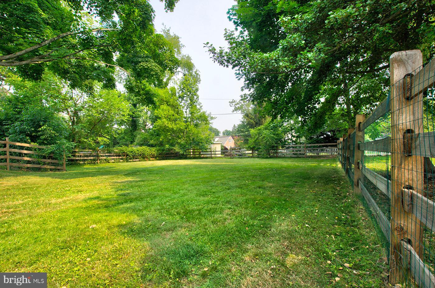 COLONIAL PARK - Residential