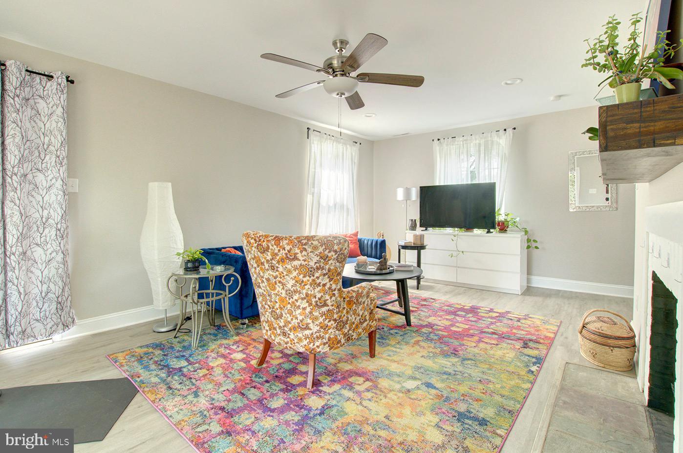 COLONIAL PARK - Residential