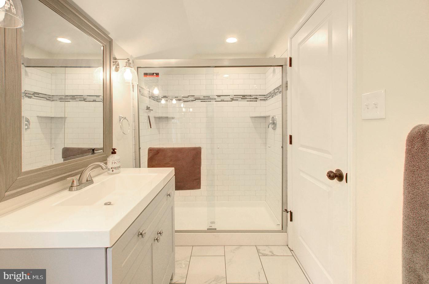 COLONIAL PARK - Residential