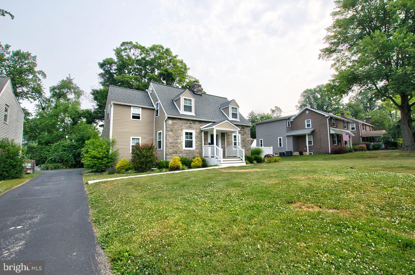 COLONIAL PARK - Residential
