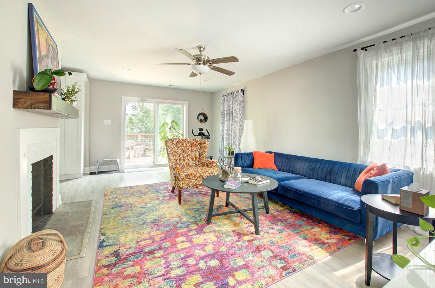 COLONIAL PARK - Residential