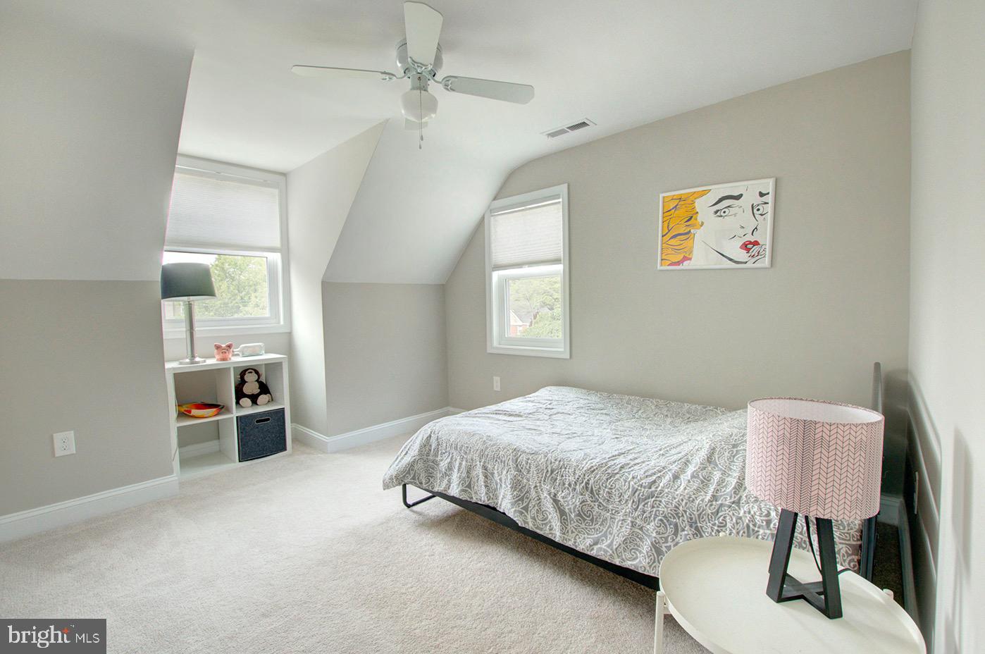 COLONIAL PARK - Residential