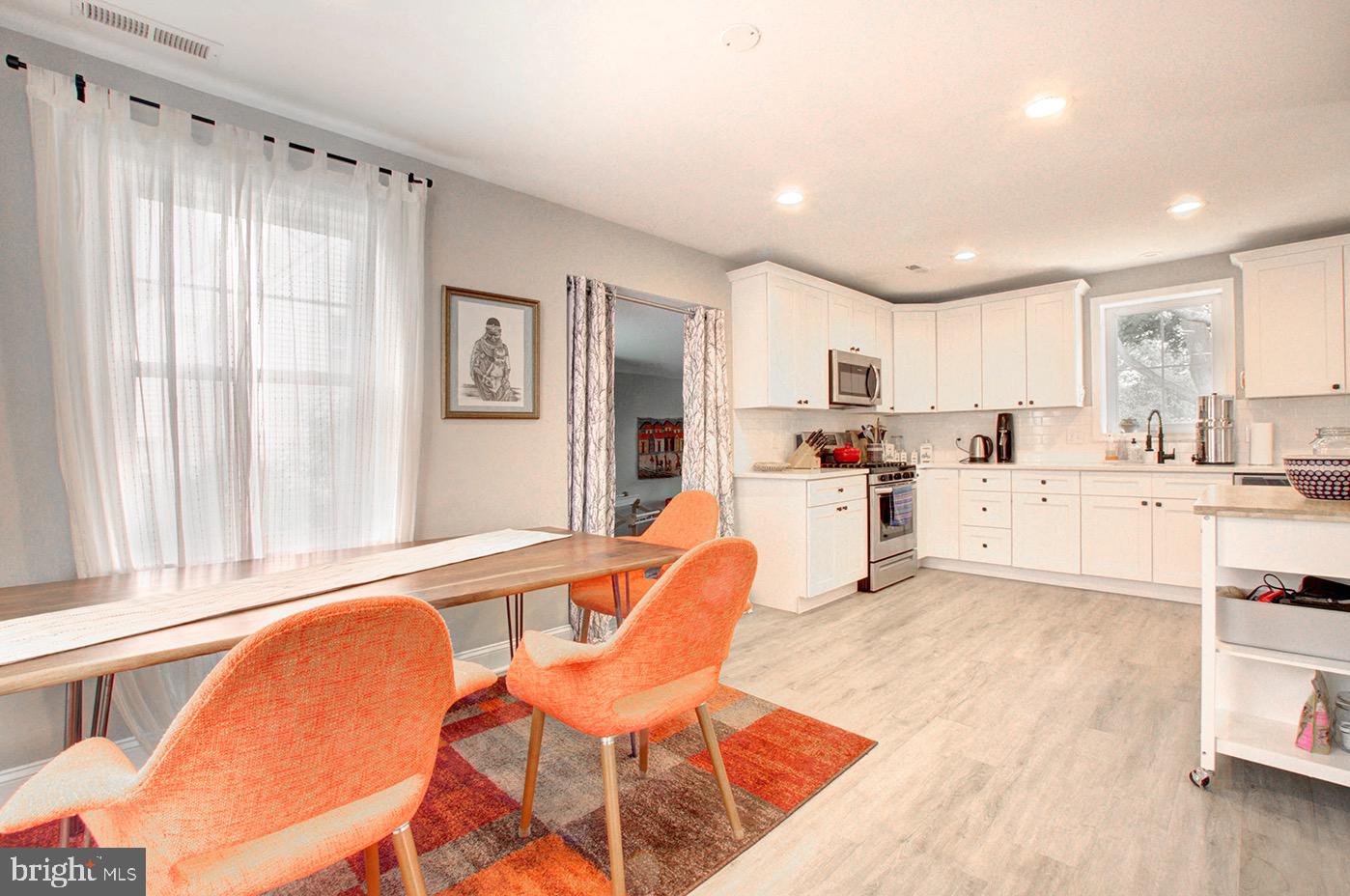 COLONIAL PARK - Residential