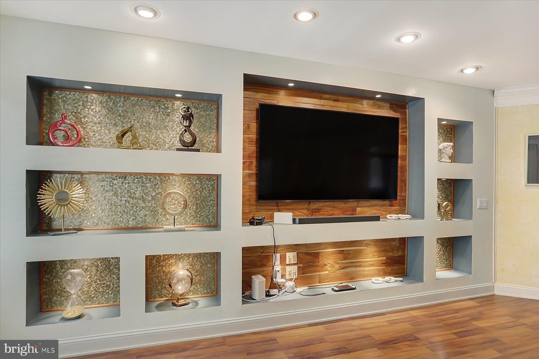 THE CLIFFS - Residential