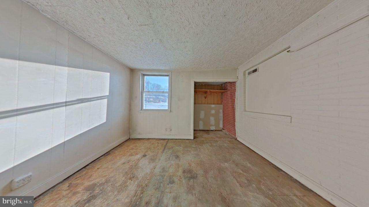 ALDERWOOD PARK - Residential