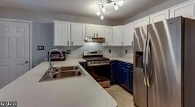 MEADOW LAKE - Residential Lease