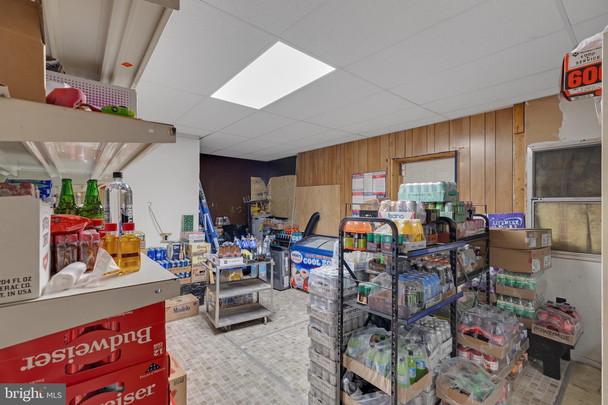 ROYAL VILLAGE - Residential