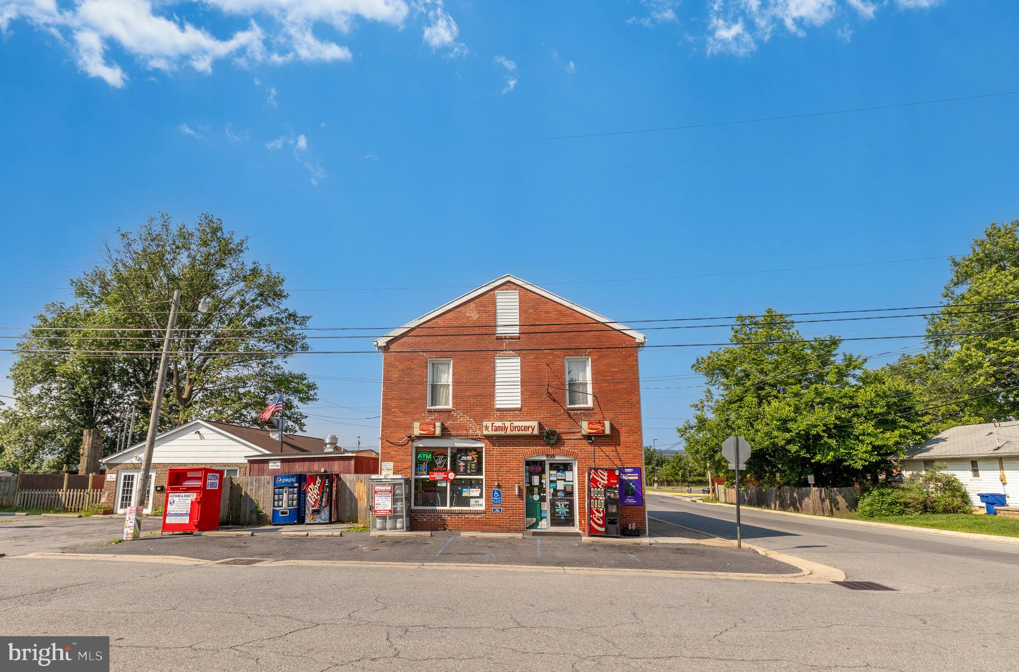 656 W 11TH STREET