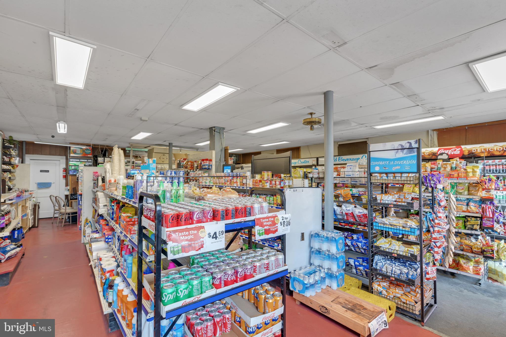 ROYAL VILLAGE - Residential