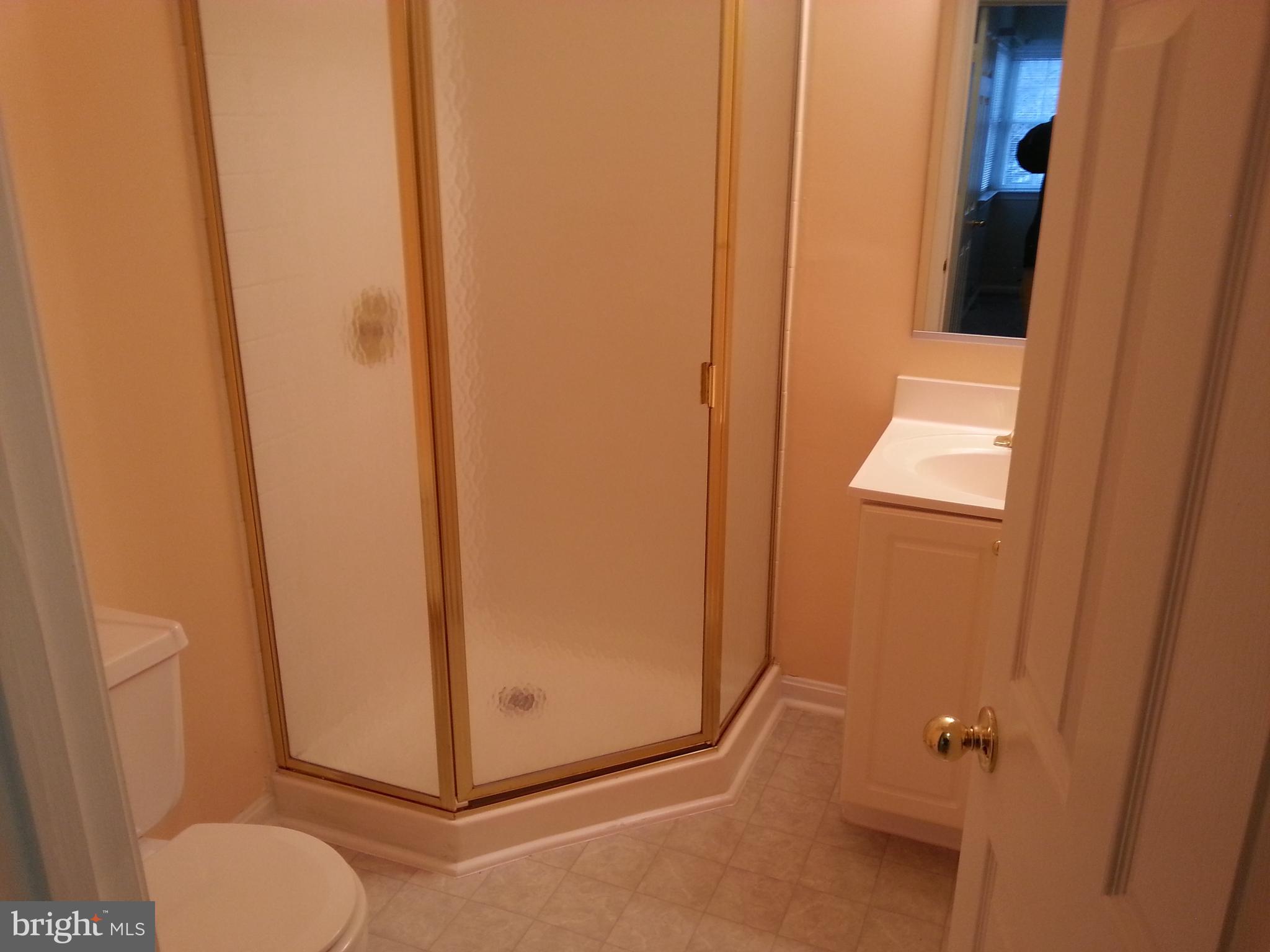 TOMES LANDING - Residential Lease