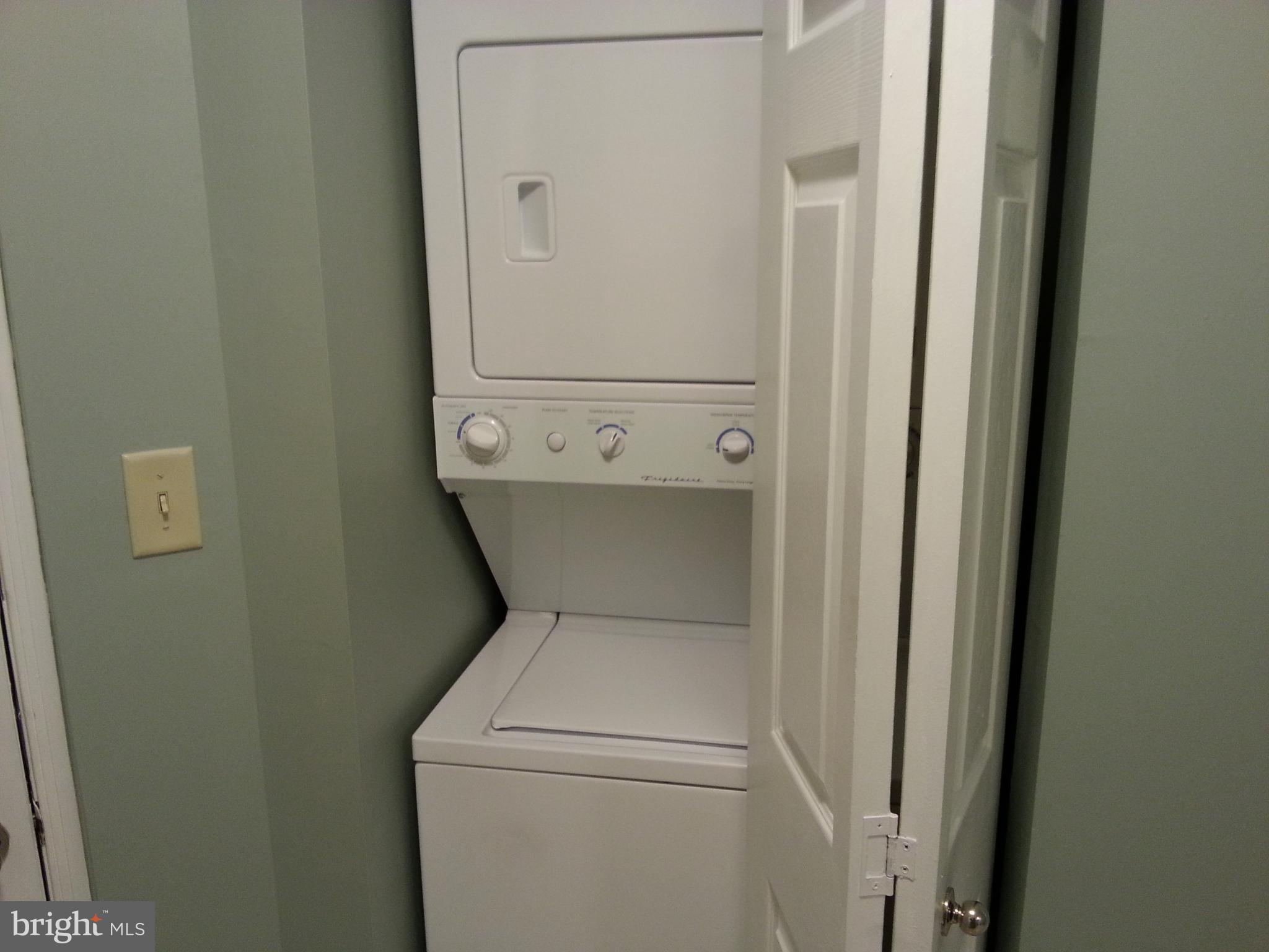 TOMES LANDING - Residential Lease