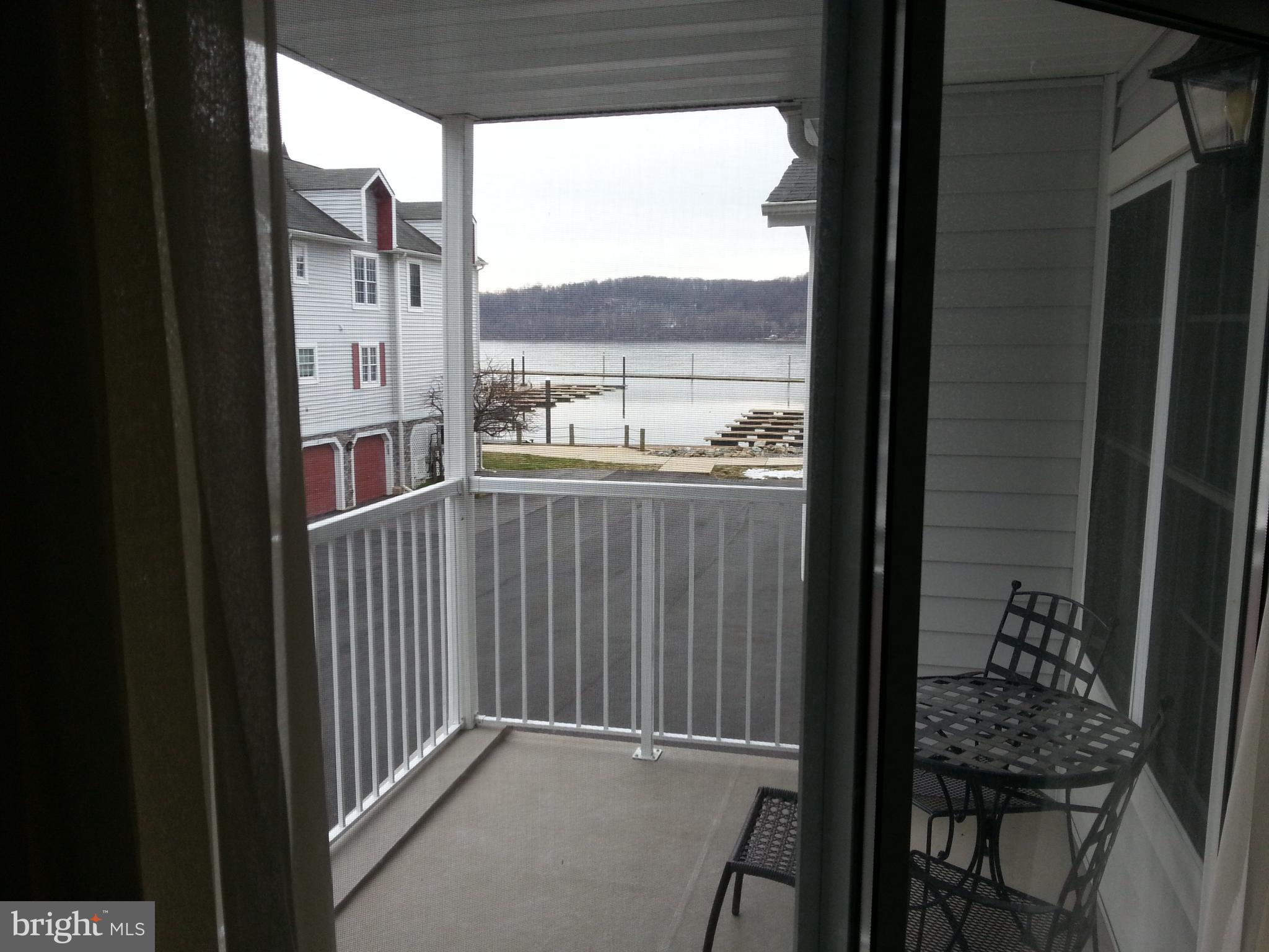 TOMES LANDING - Residential Lease