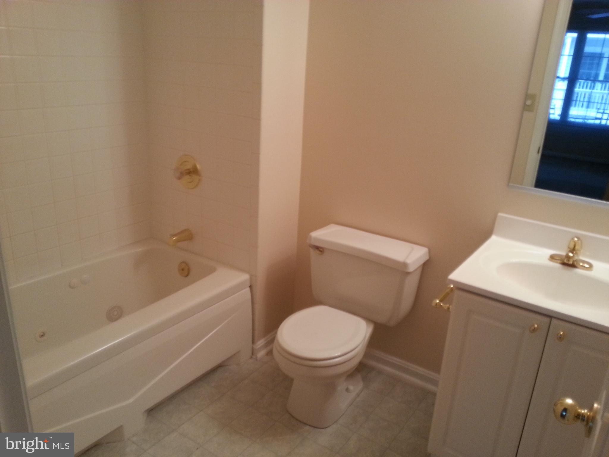 TOMES LANDING - Residential Lease