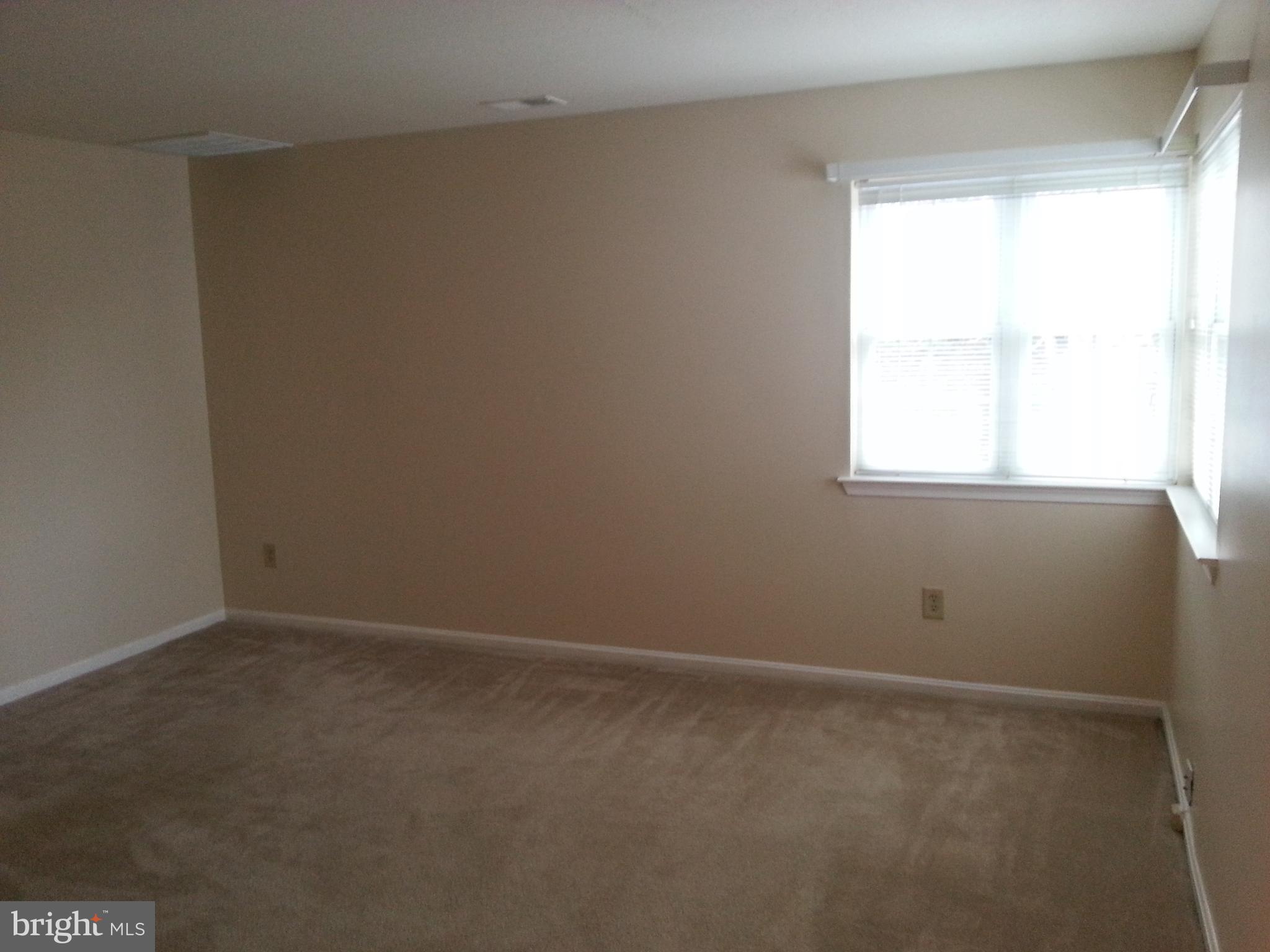 TOMES LANDING - Residential Lease