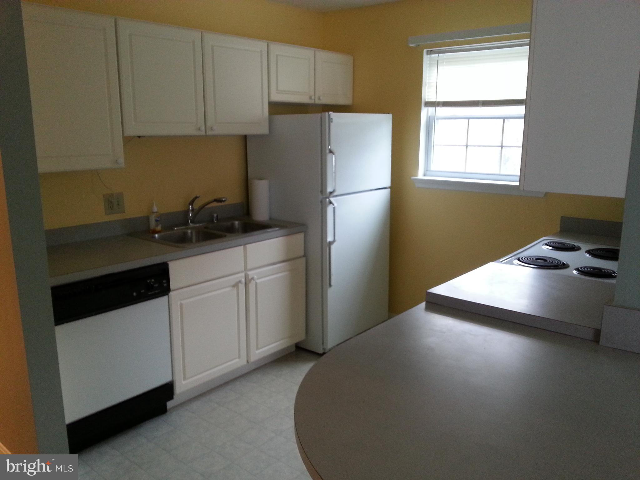 TOMES LANDING - Residential Lease