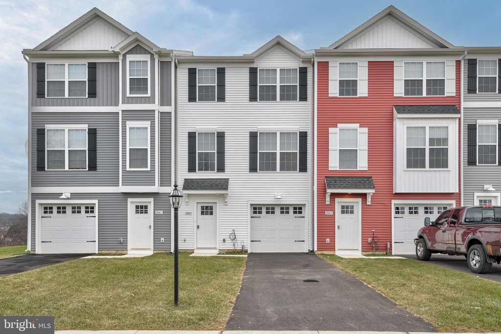 Photo of 2026 Terrace View Lane, MECHANICSBURG, PA 17055 (MLS # PACB2051322)