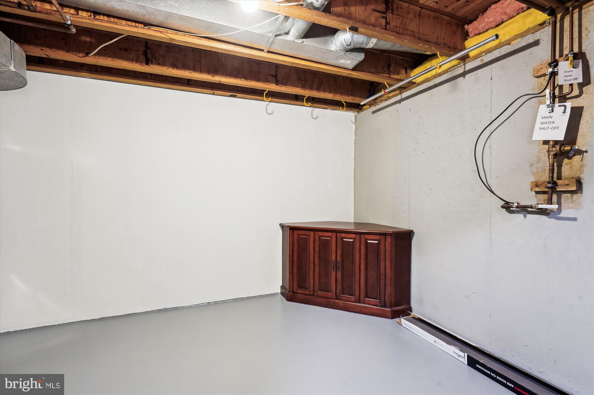 CEDARS OF TYSONS - Residential Lease