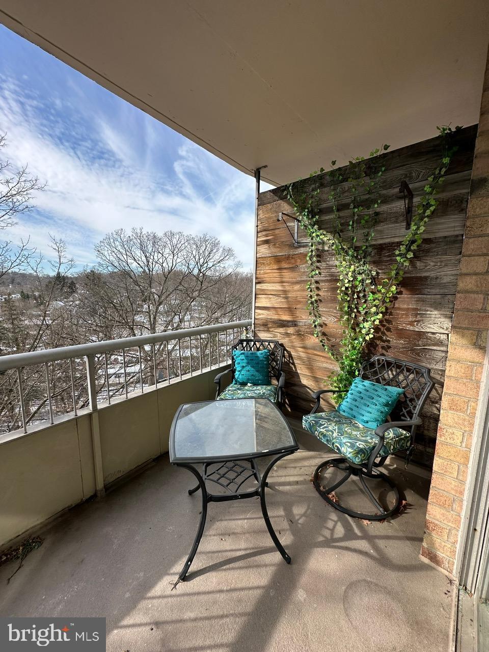 JENKINTOWN - Residential