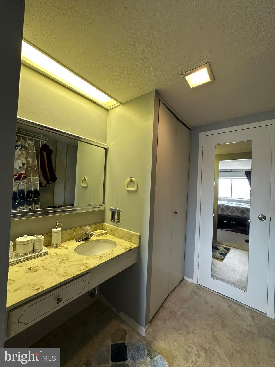 JENKINTOWN - Residential