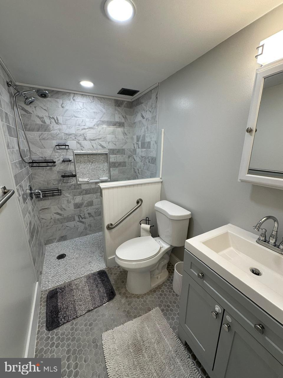 JENKINTOWN - Residential