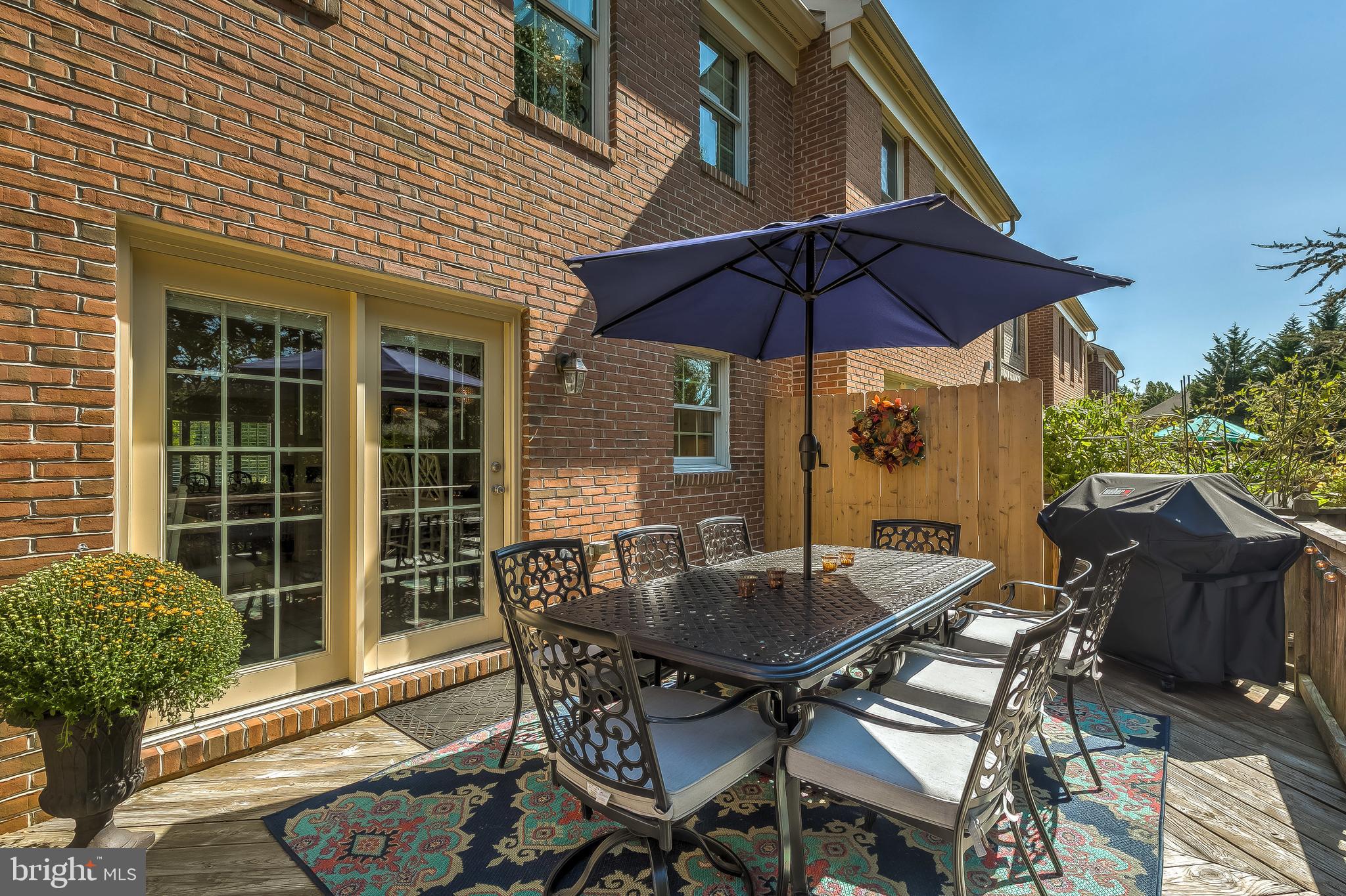 HUNTERS RUN - Residential