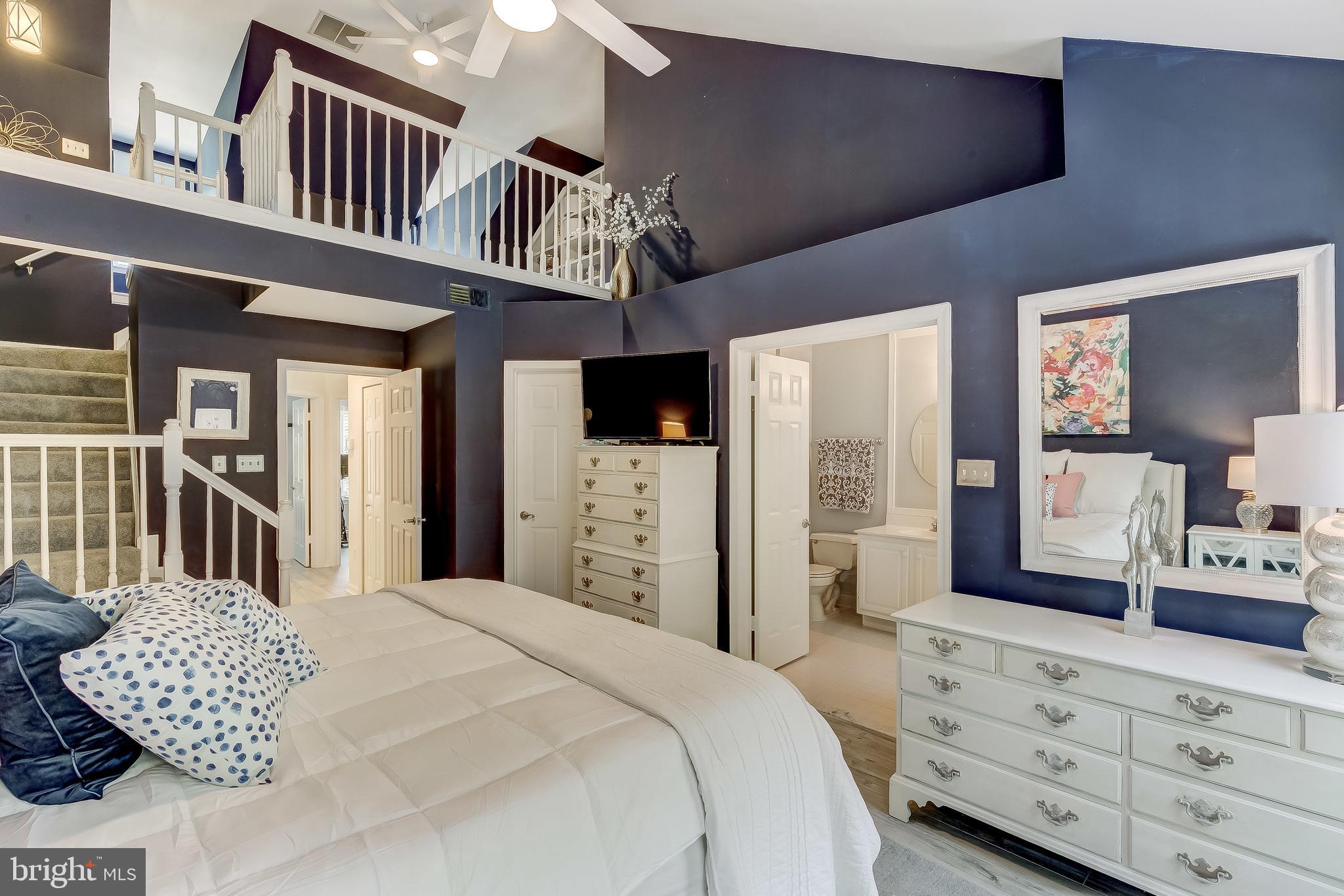 HUNTERS RUN - Residential