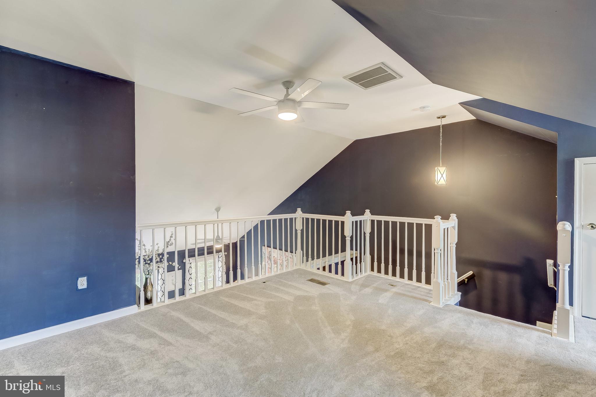 HUNTERS RUN - Residential