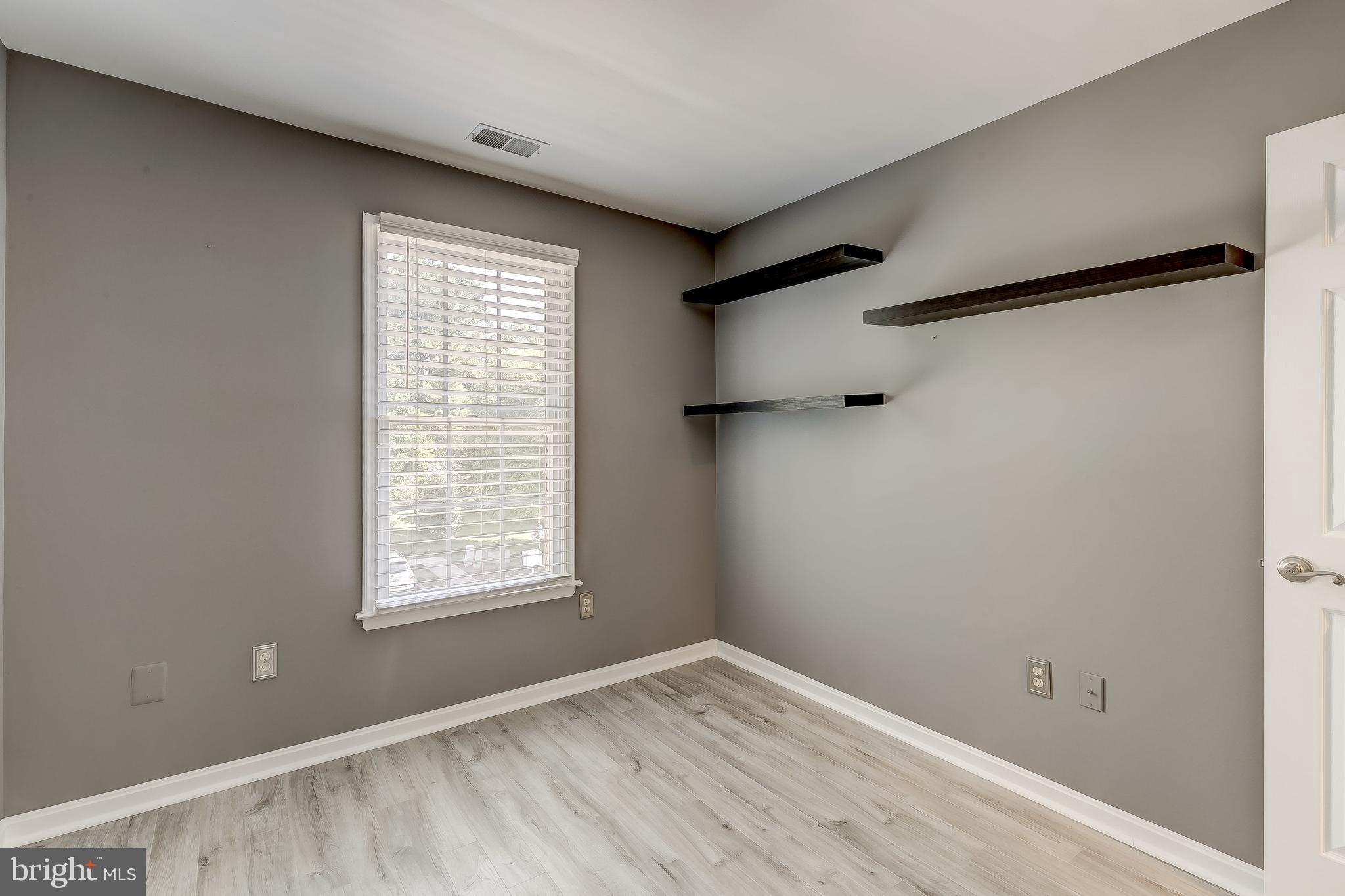 HUNTERS RUN - Residential