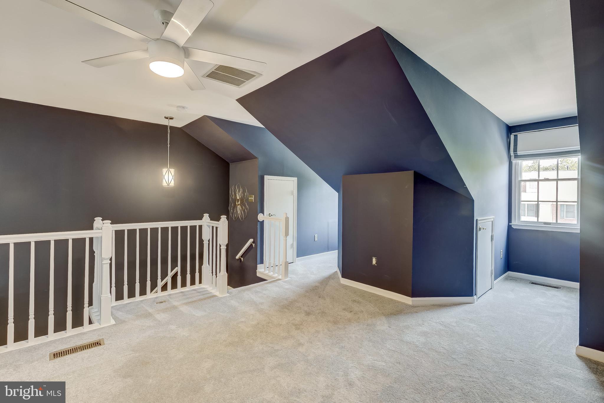 HUNTERS RUN - Residential