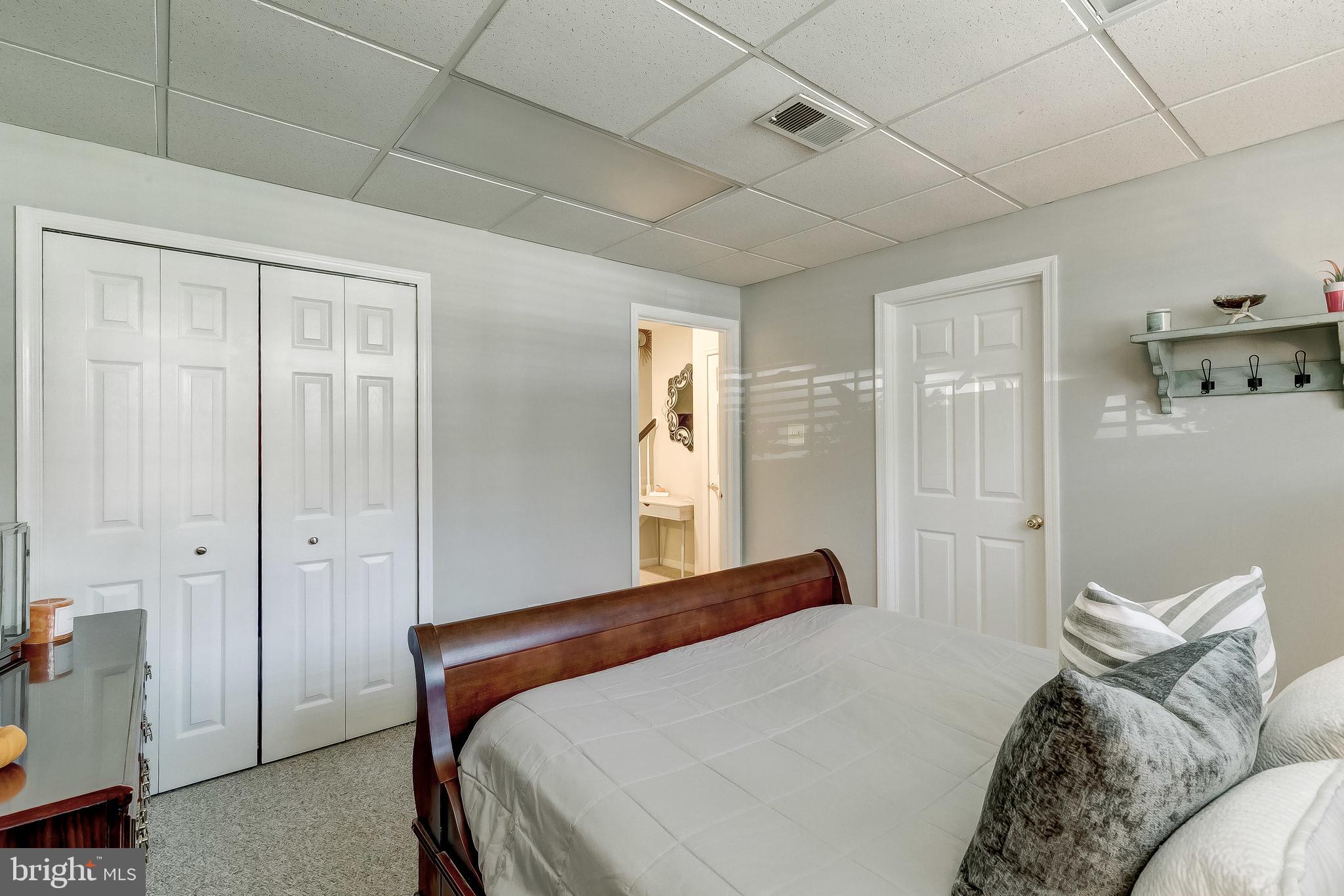 HUNTERS RUN - Residential