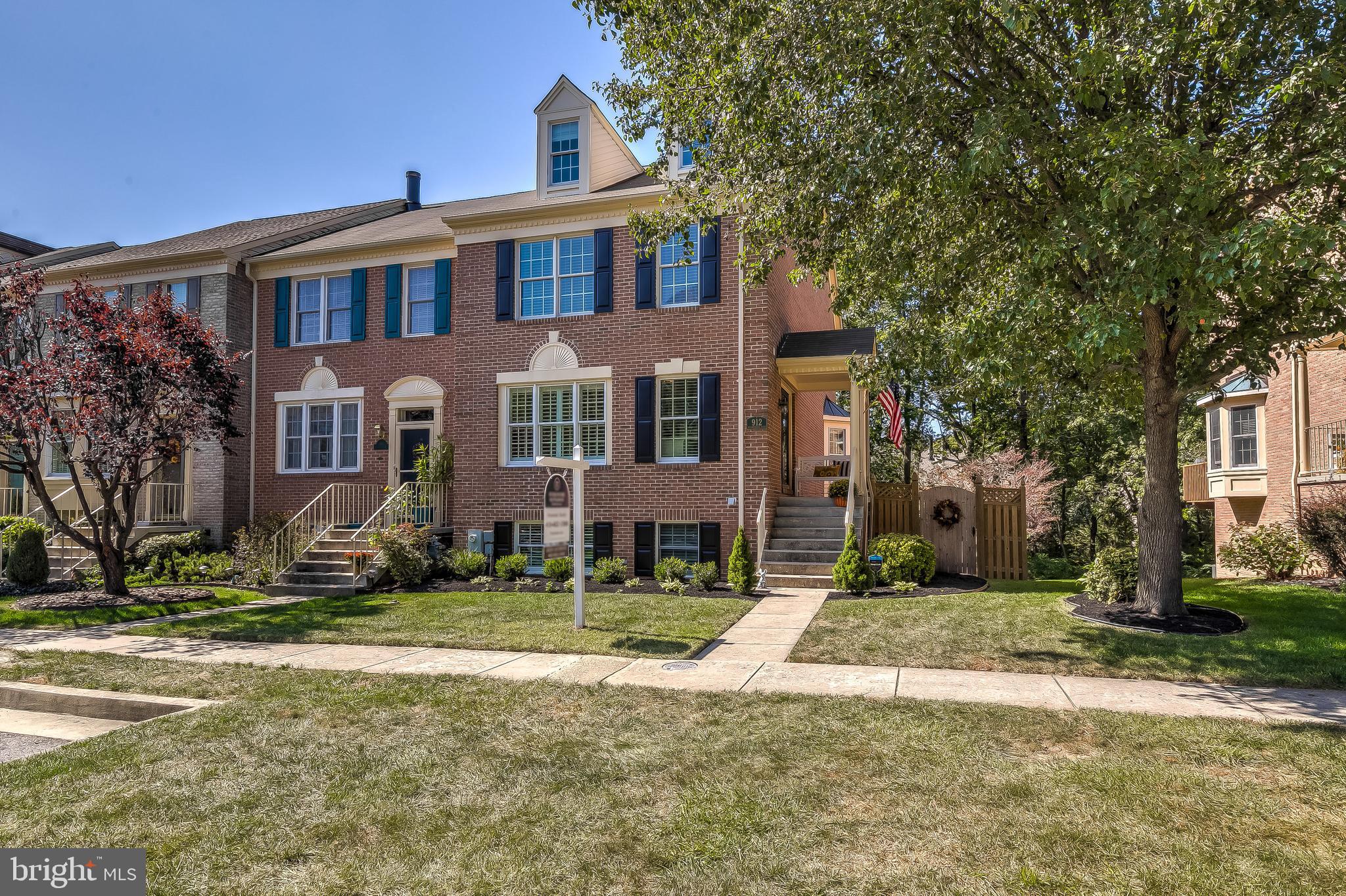 HUNTERS RUN - Residential