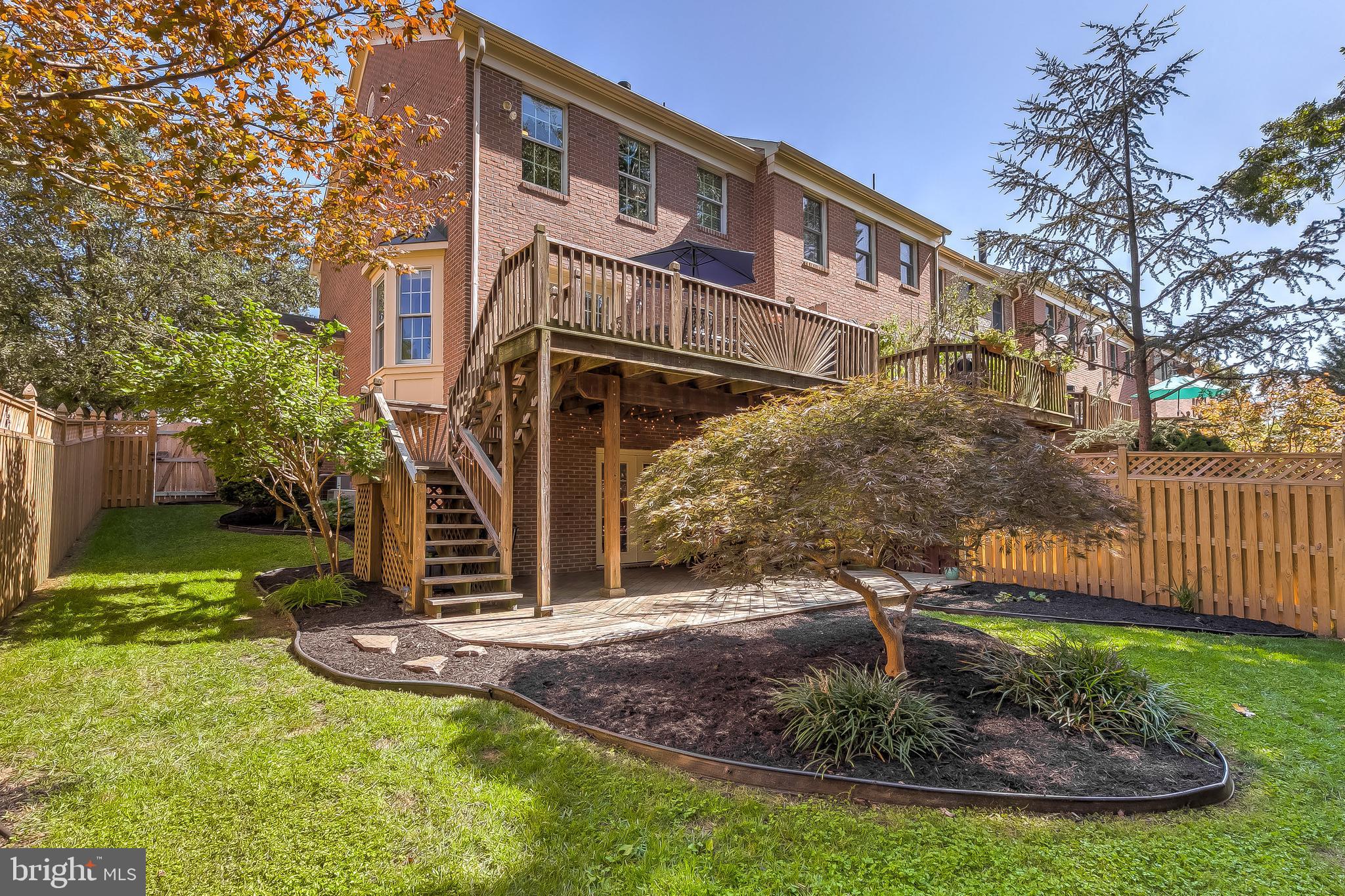 HUNTERS RUN - Residential