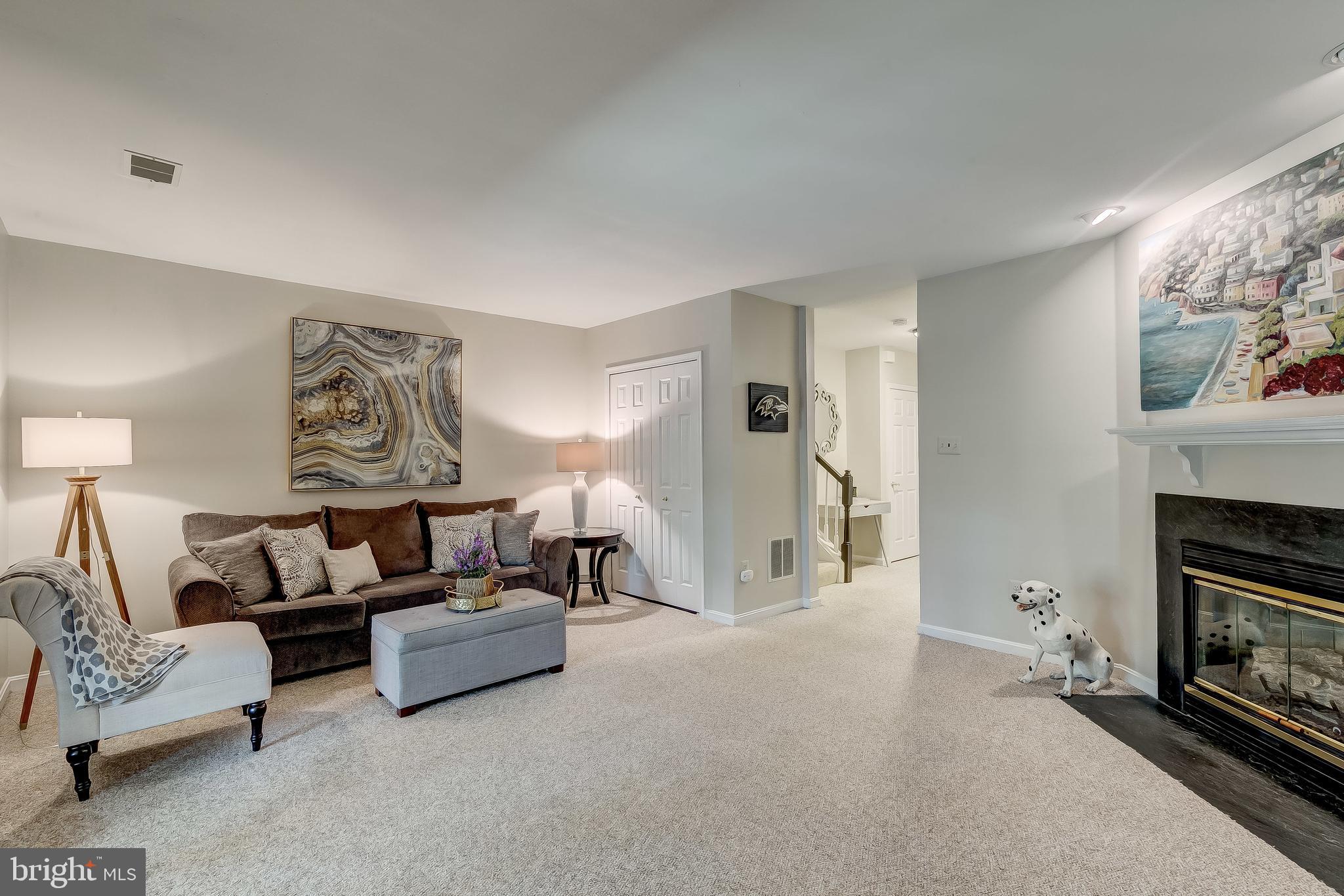 HUNTERS RUN - Residential