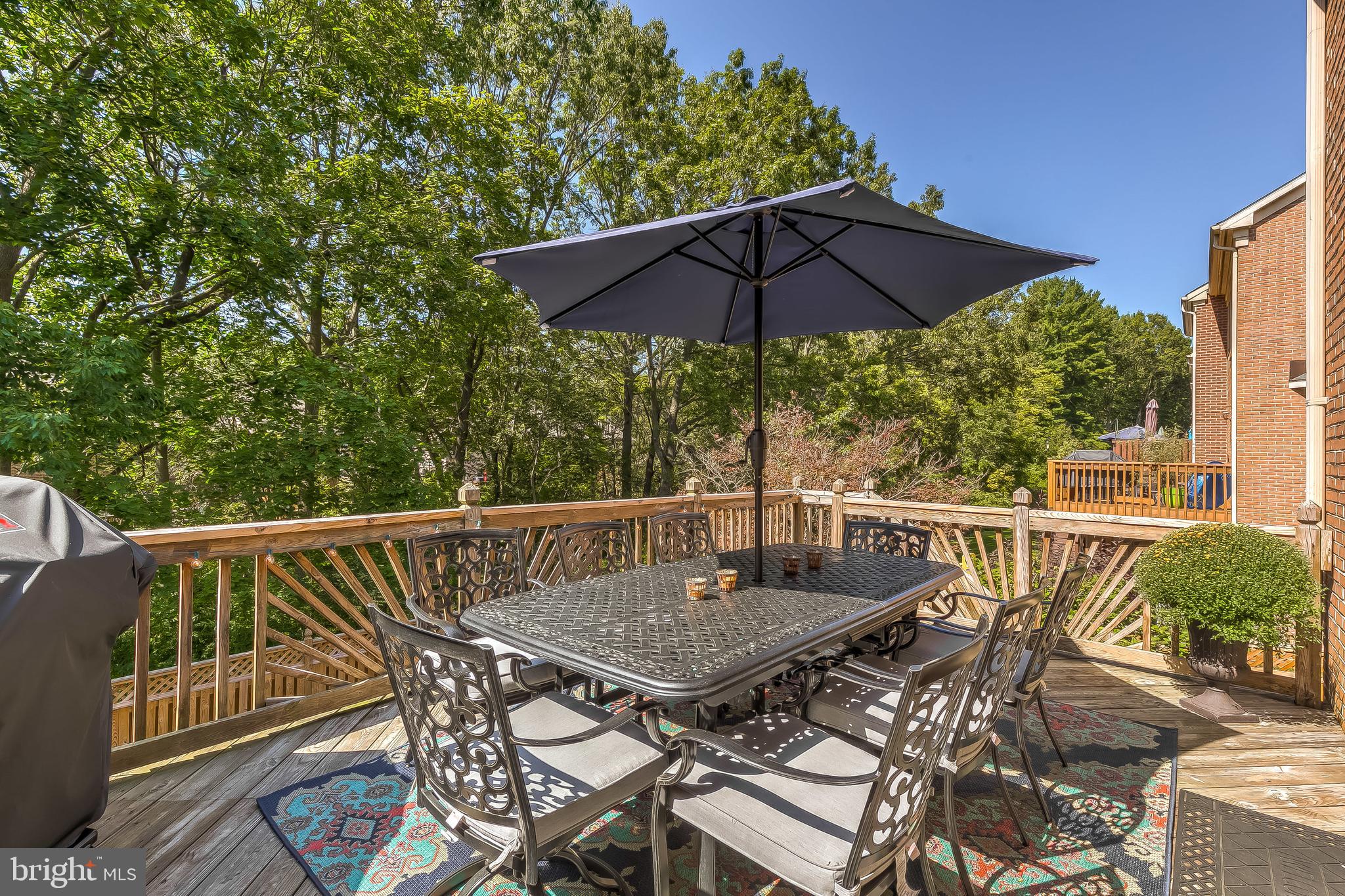 HUNTERS RUN - Residential