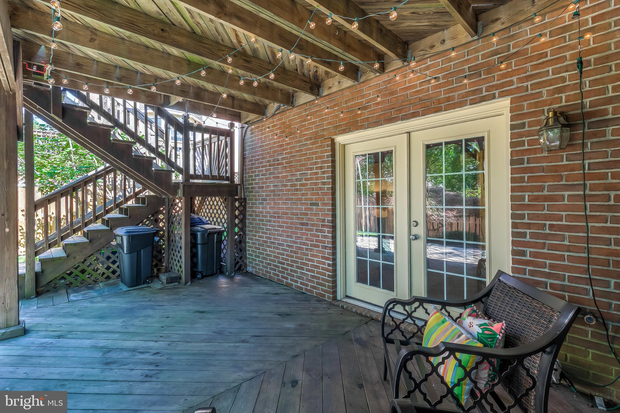 HUNTERS RUN - Residential