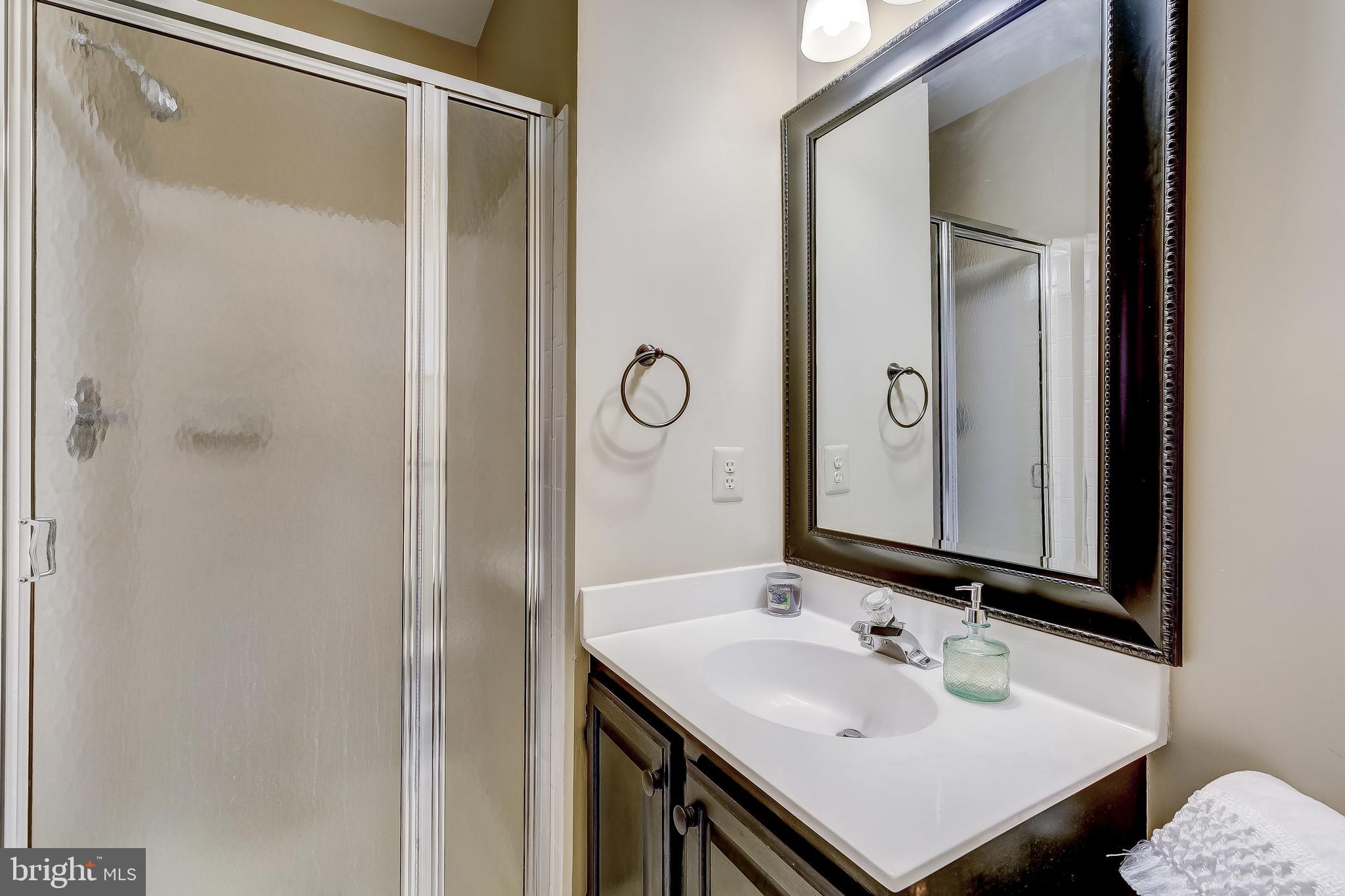 HUNTERS RUN - Residential