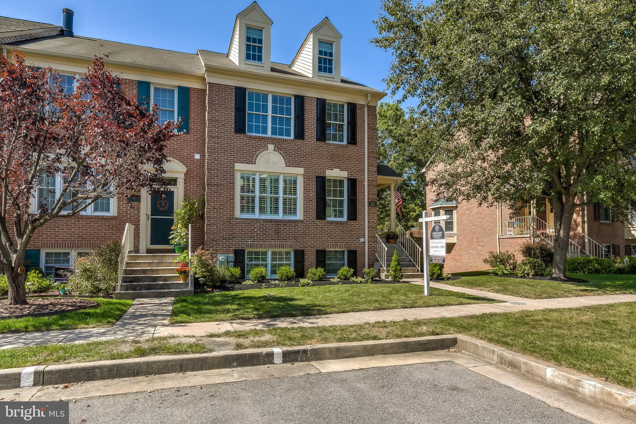 HUNTERS RUN - Residential