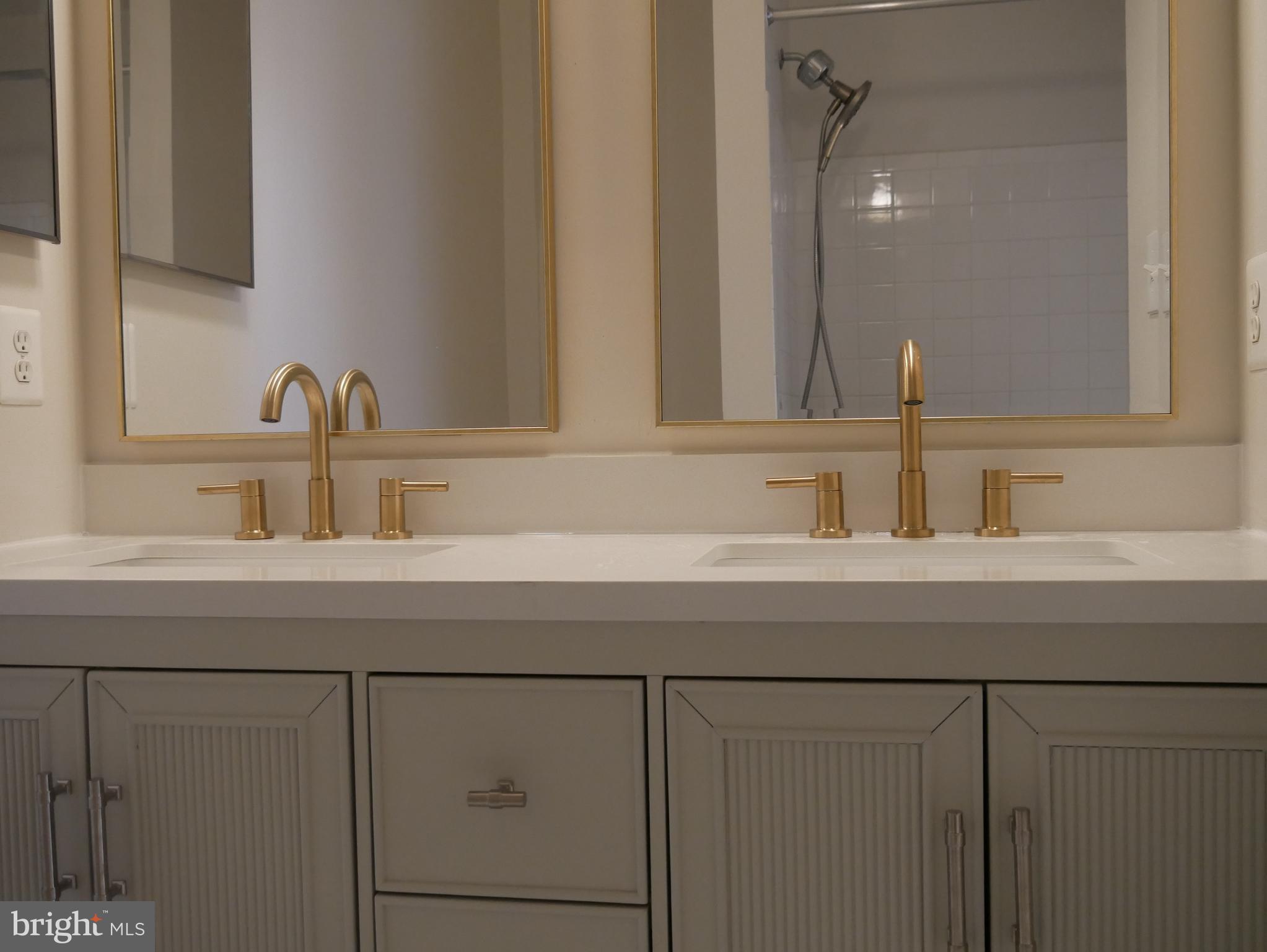 GLENN ESTATES - Residential