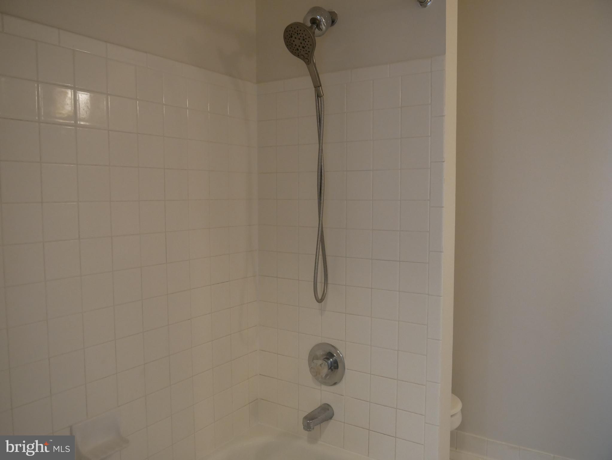 GLENN ESTATES - Residential