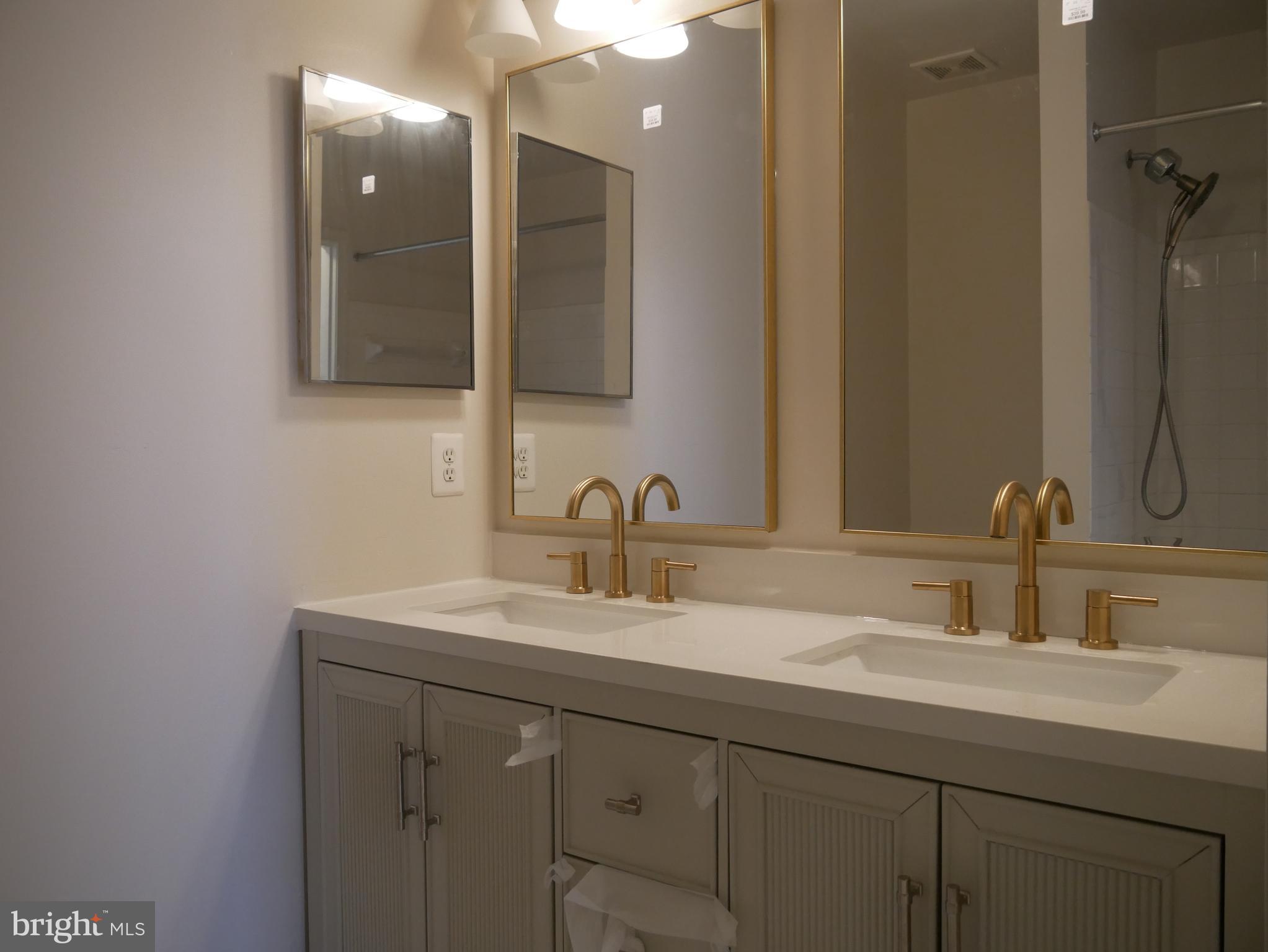 GLENN ESTATES - Residential