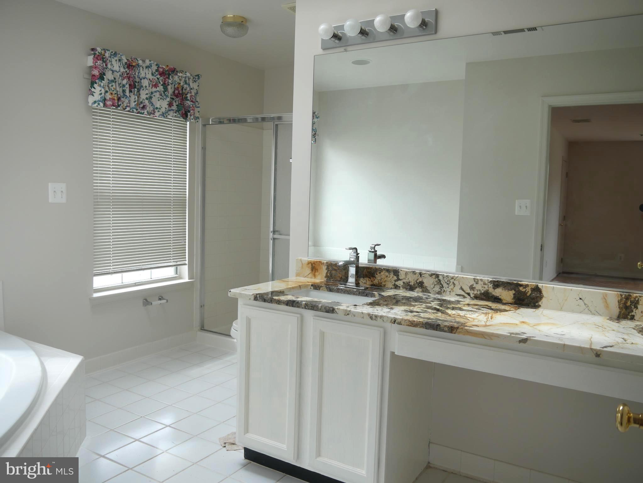 GLENN ESTATES - Residential