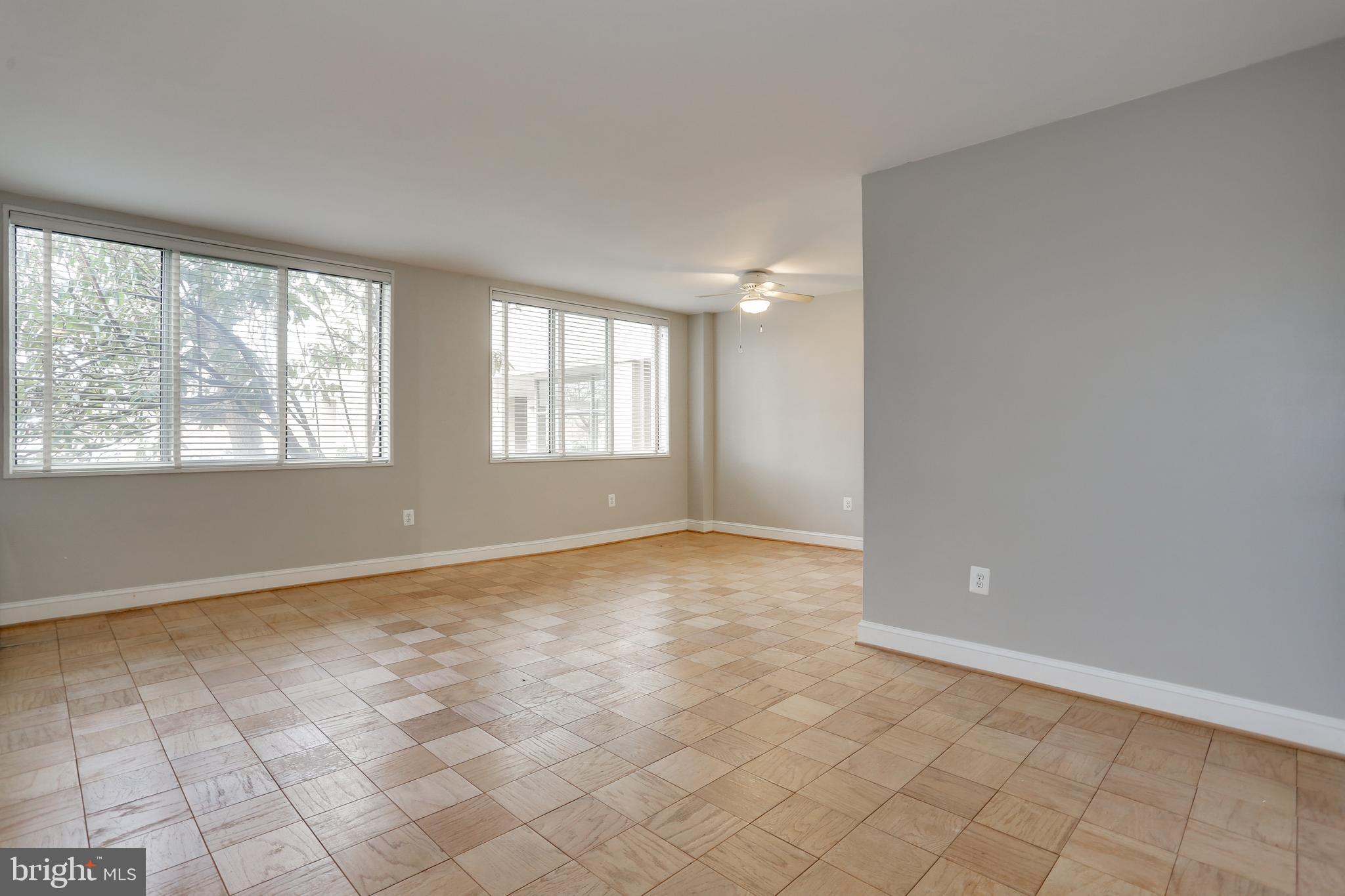 RIVER TOWERS - Residential Lease