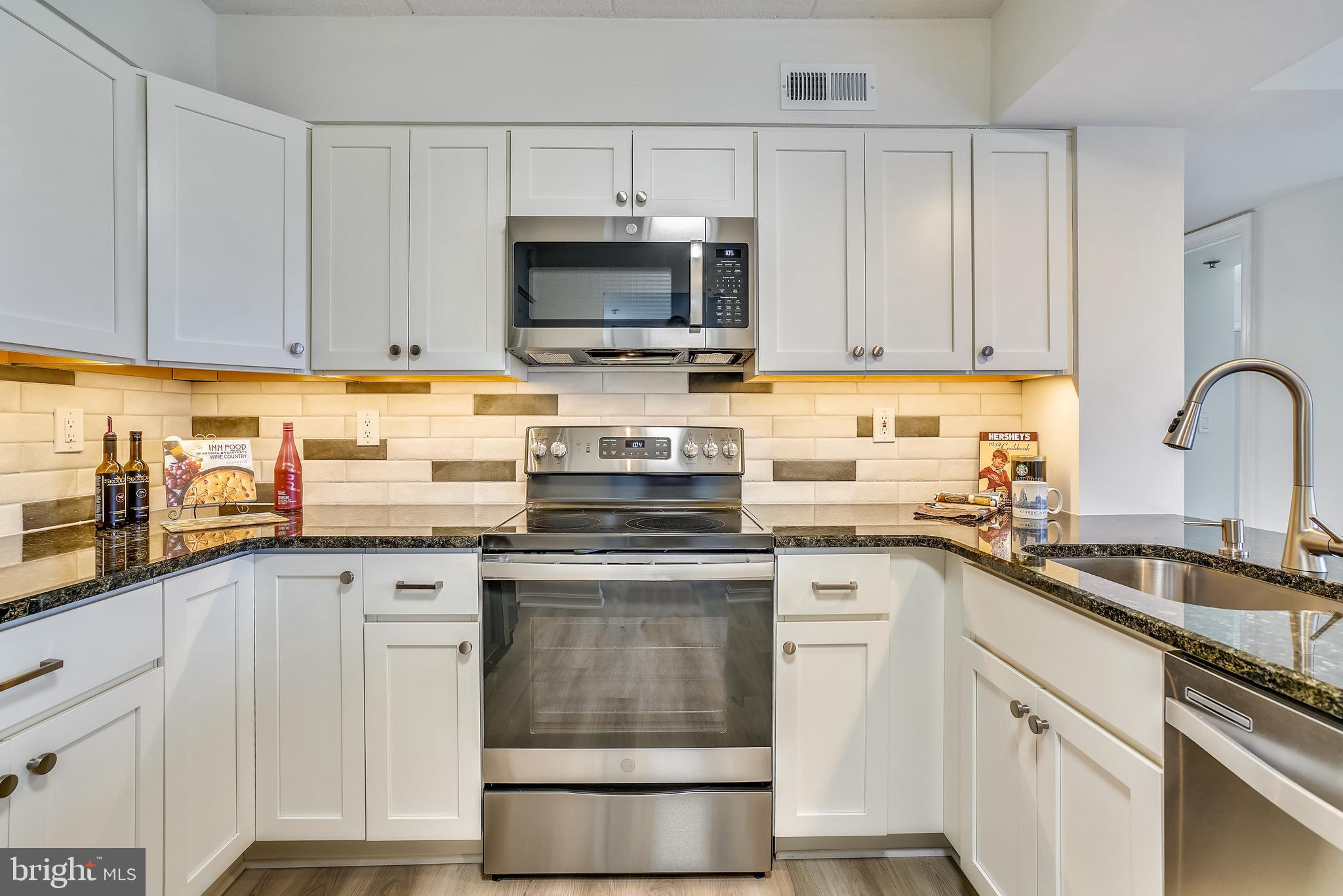 KINGS CONTRIVANCE - Residential Lease