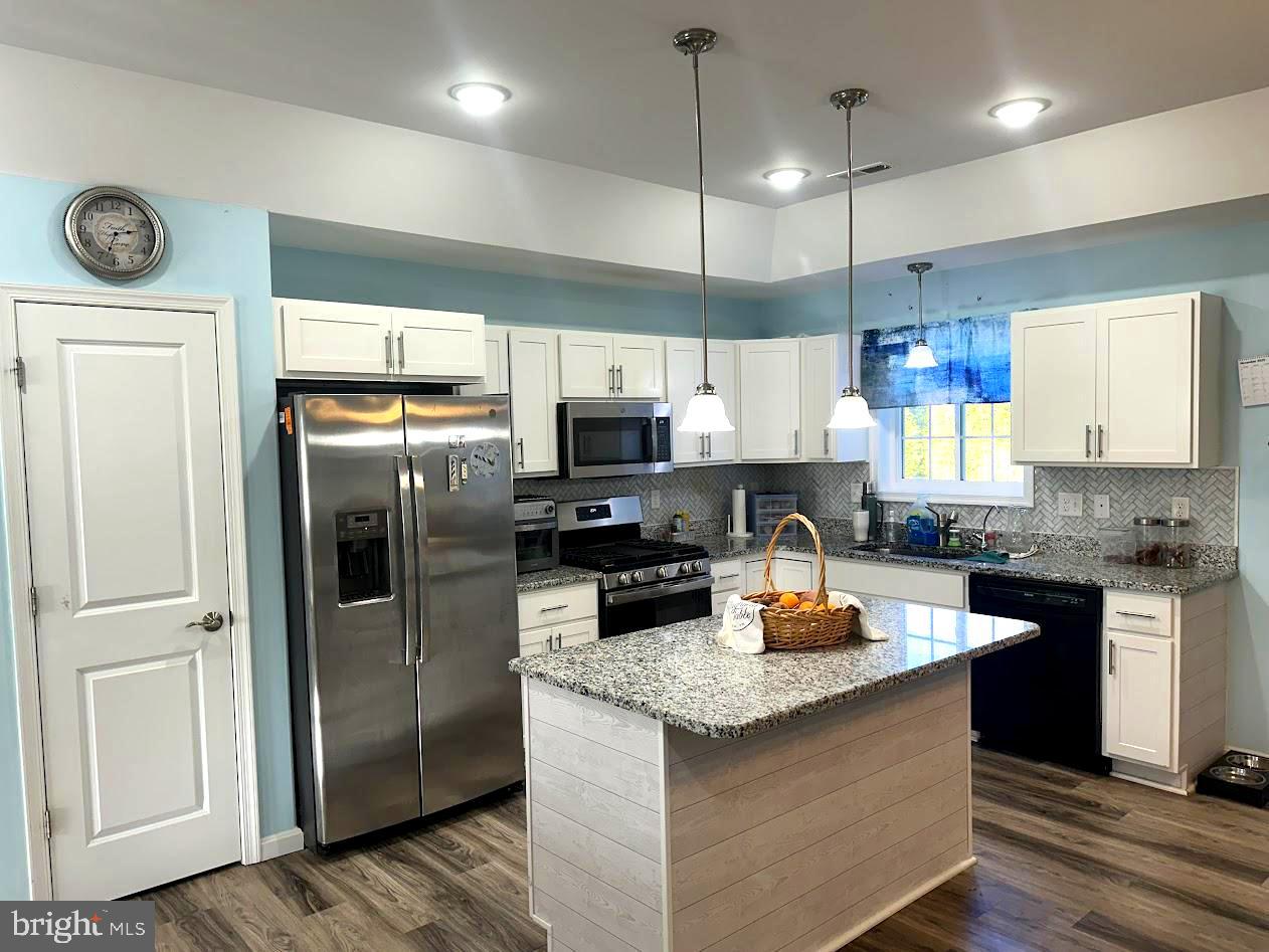 SOUTHPOINTE CROSSING - Residential