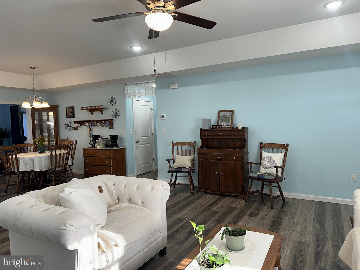 SOUTHPOINTE CROSSING - Residential